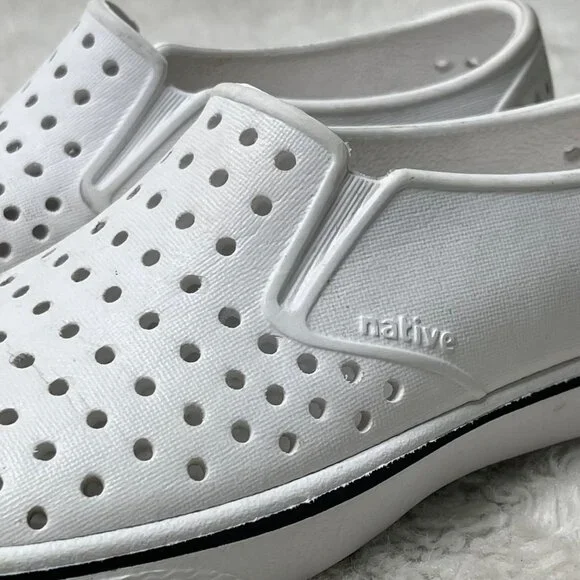 Native Kids White Miles EVA Foam Slip-On Sneakers Shoes Size 1 - Picture 9 of 11